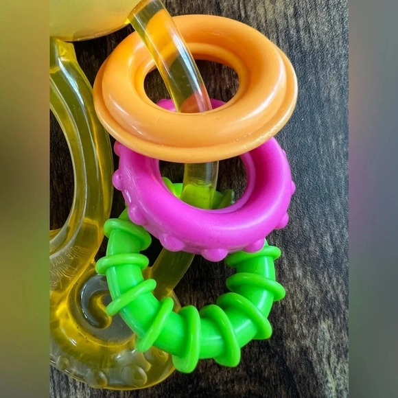 BUNDLE: Infant toys. You get 3 baby toys - Picture 15 of 16